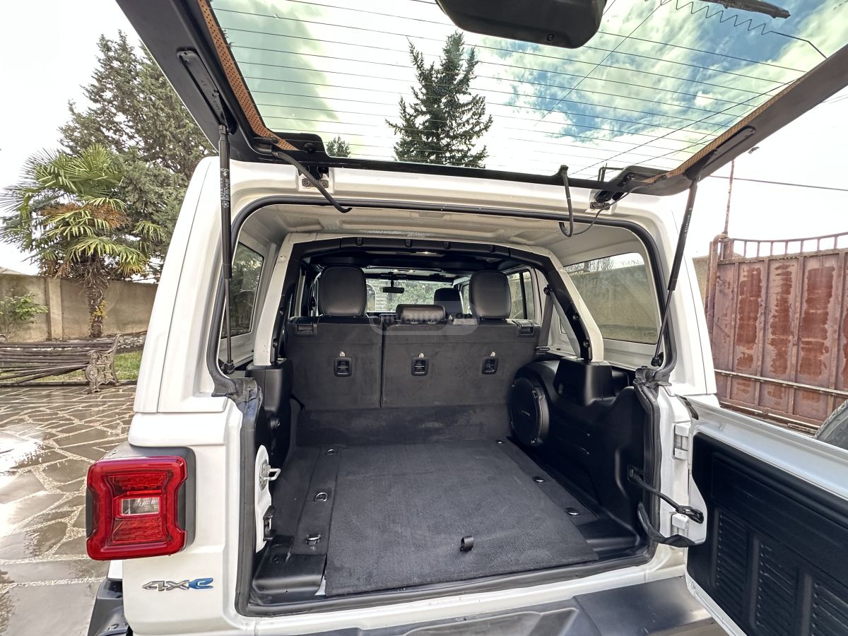 Jeep Wrangler - фото 7