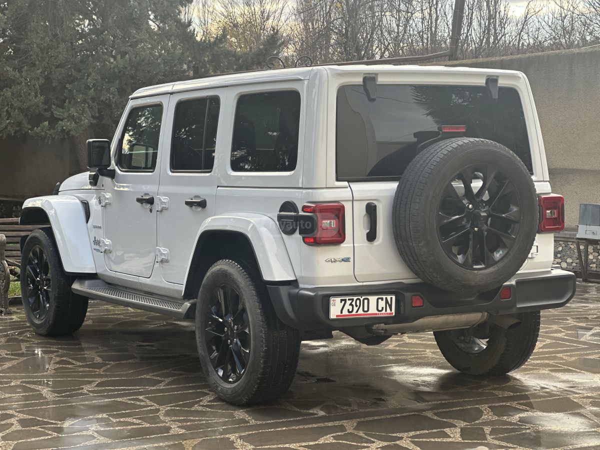 Jeep Wrangler - фото 9