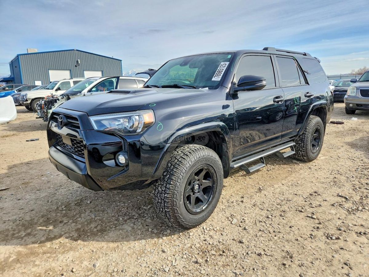 Toyota 4 Runner - фото 1