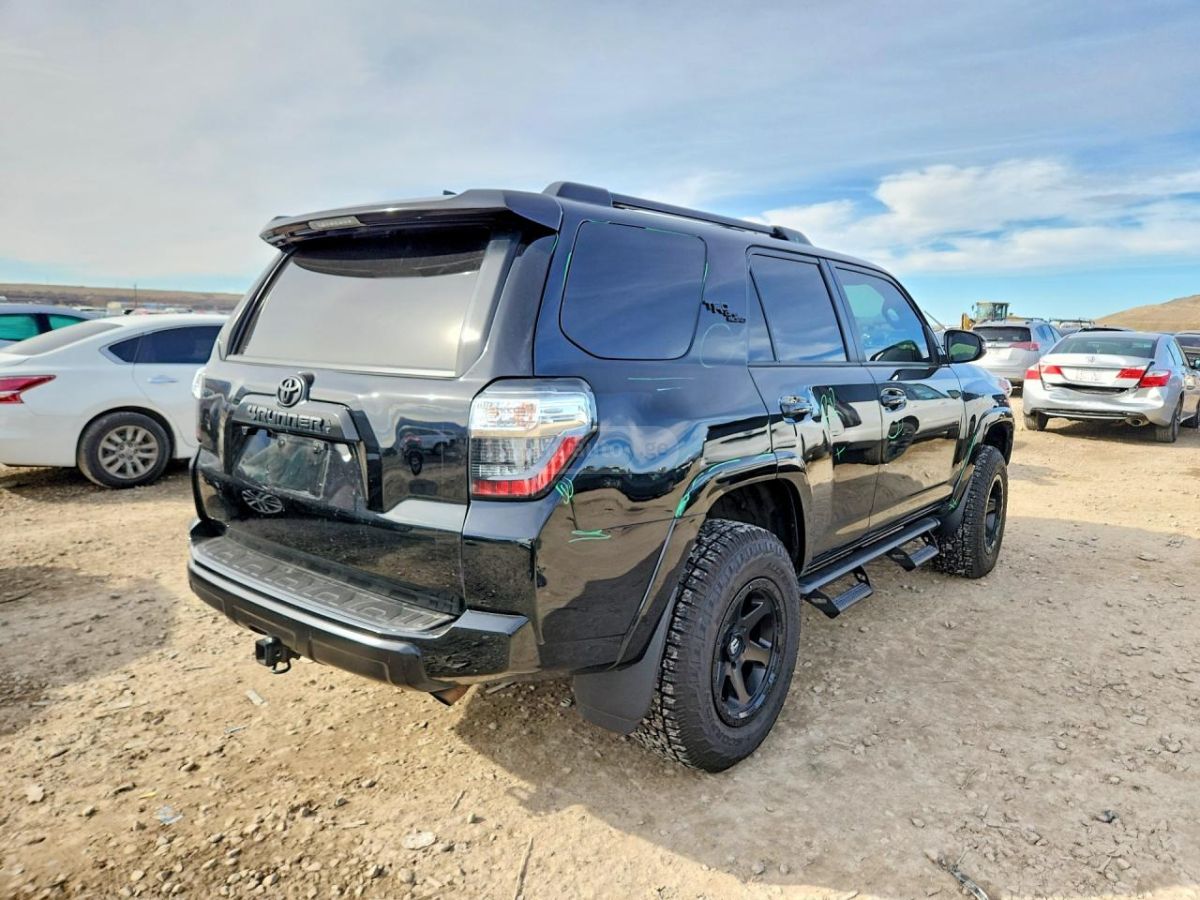 Toyota 4 Runner - фото 3
