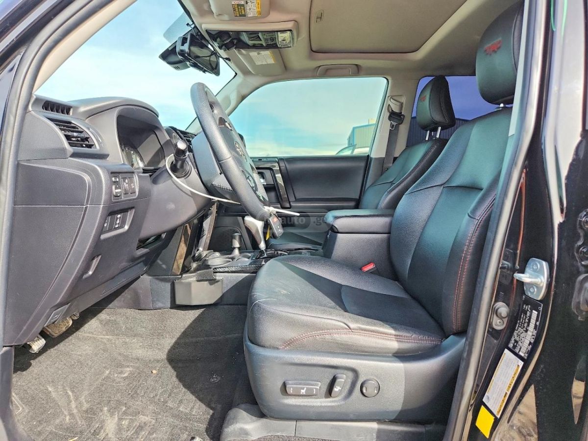 Toyota 4 Runner - фото 7