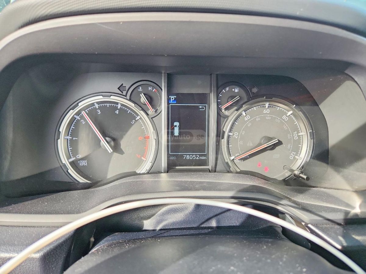 Toyota 4 Runner - фото 9