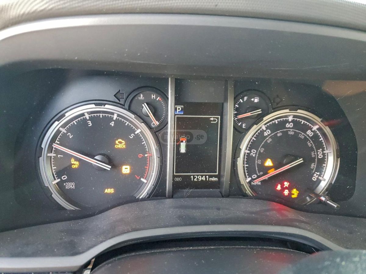 Toyota Limited 4dr 4x2 Automatic — миниатюра 10