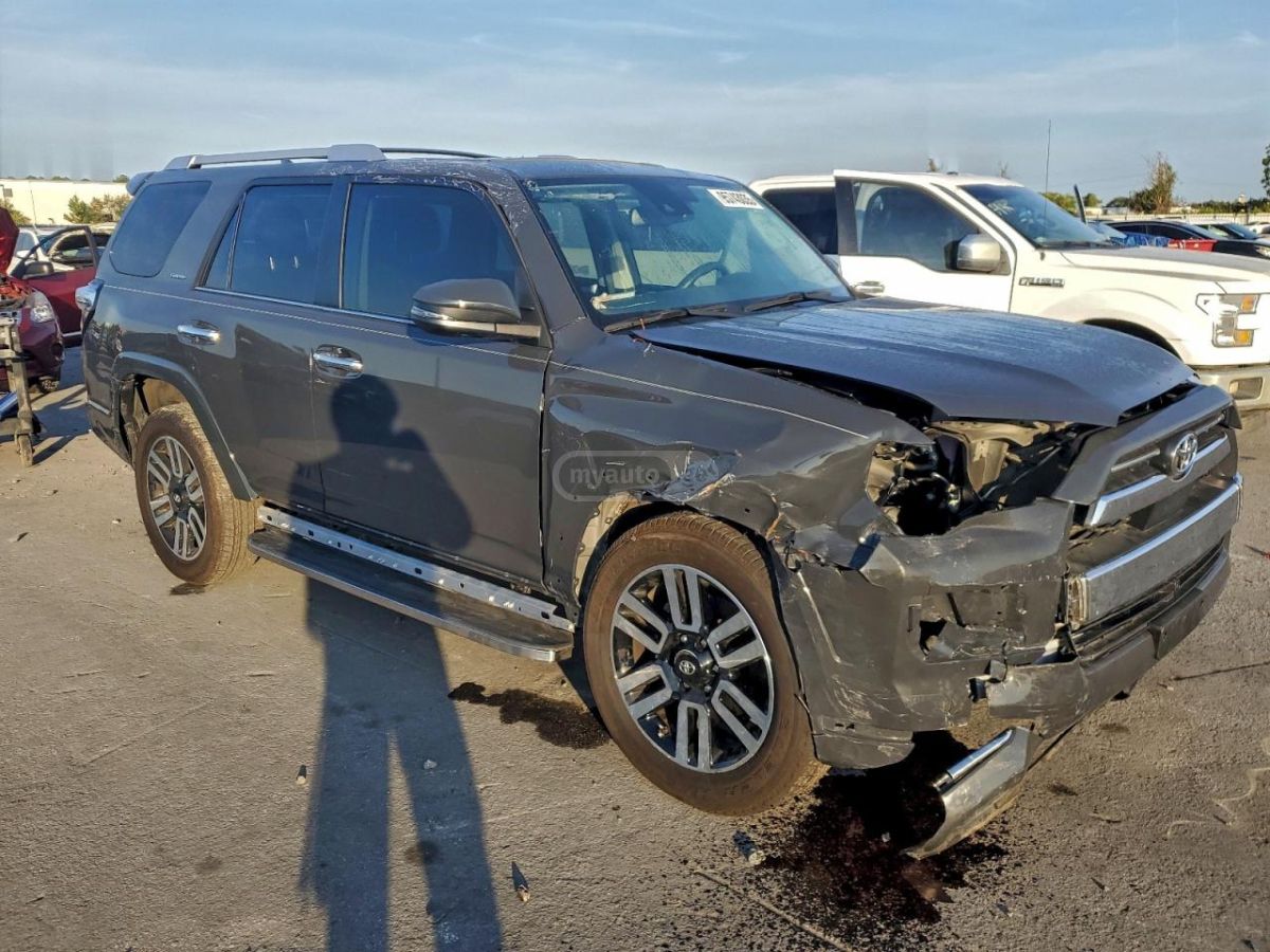 Toyota Limited 4dr 4x2 Automatic — миниатюра 5