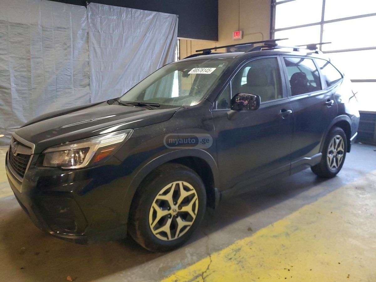 Subaru Premium 4dr All-Wheel Drive CV — миниатюра 1