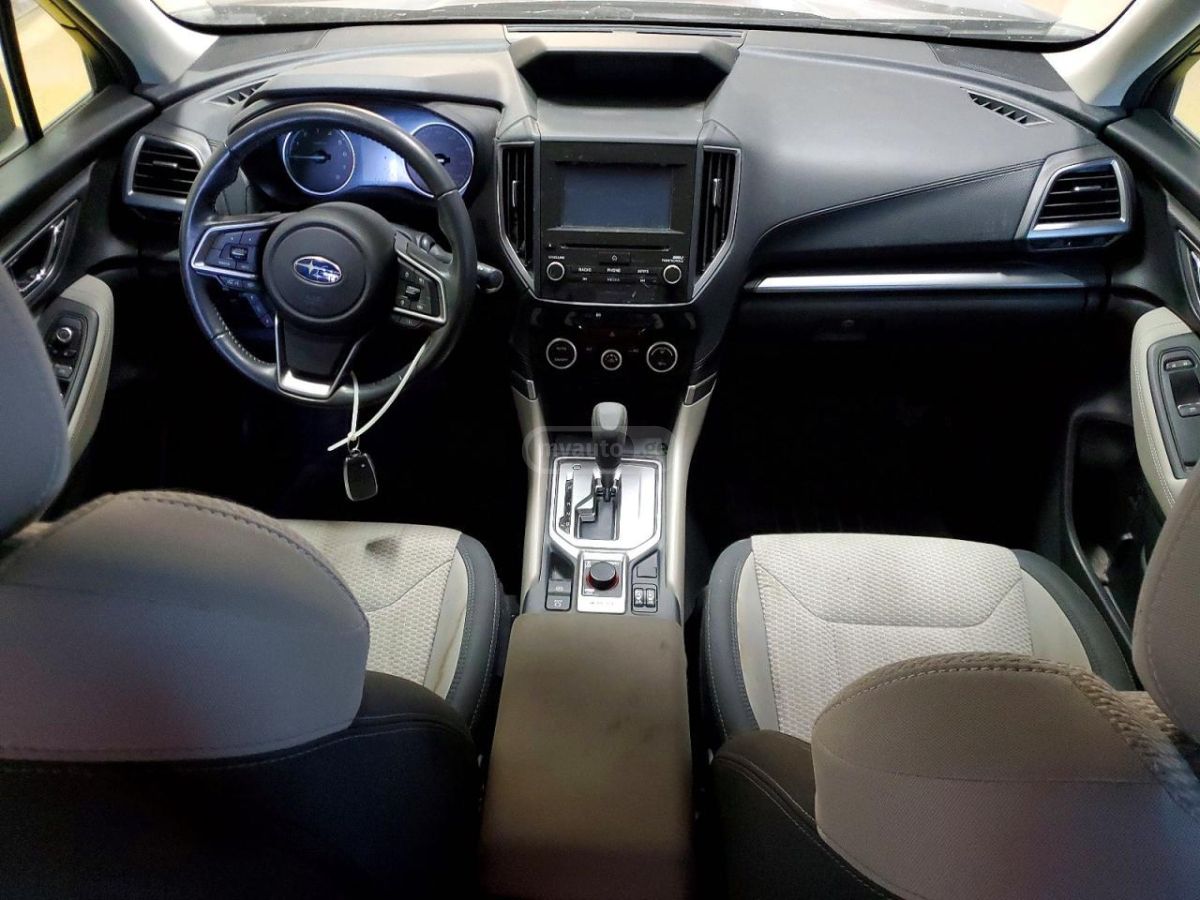 Subaru Premium 4dr All-Wheel Drive CV — миниатюра 8