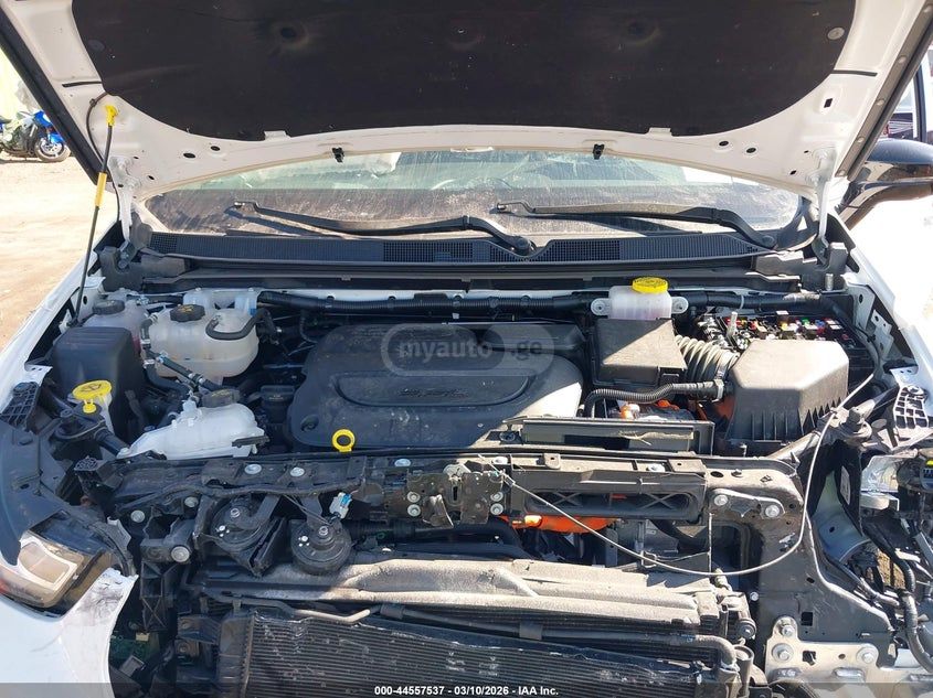 Chrysler Pacifica 2025 — миниатюра 9