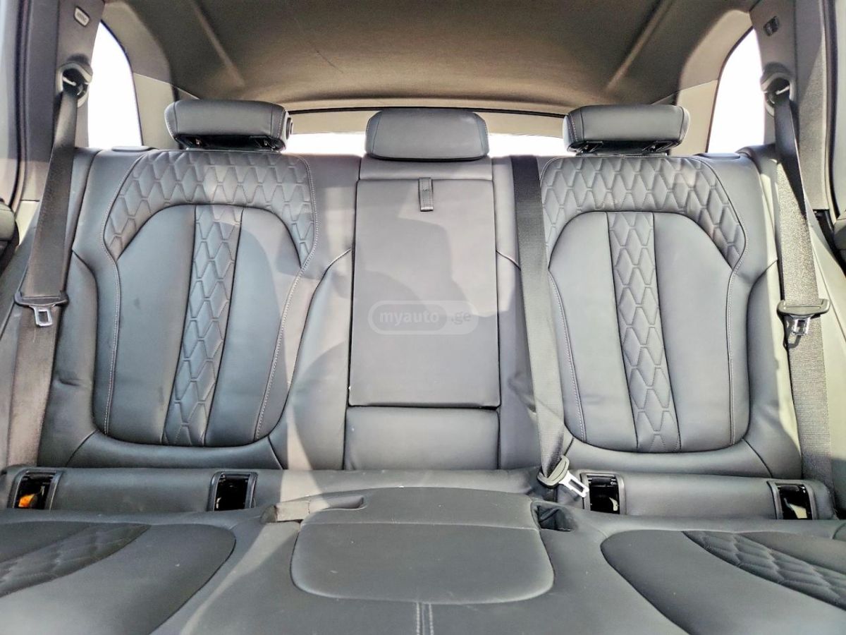 BMW X5 - фото 10