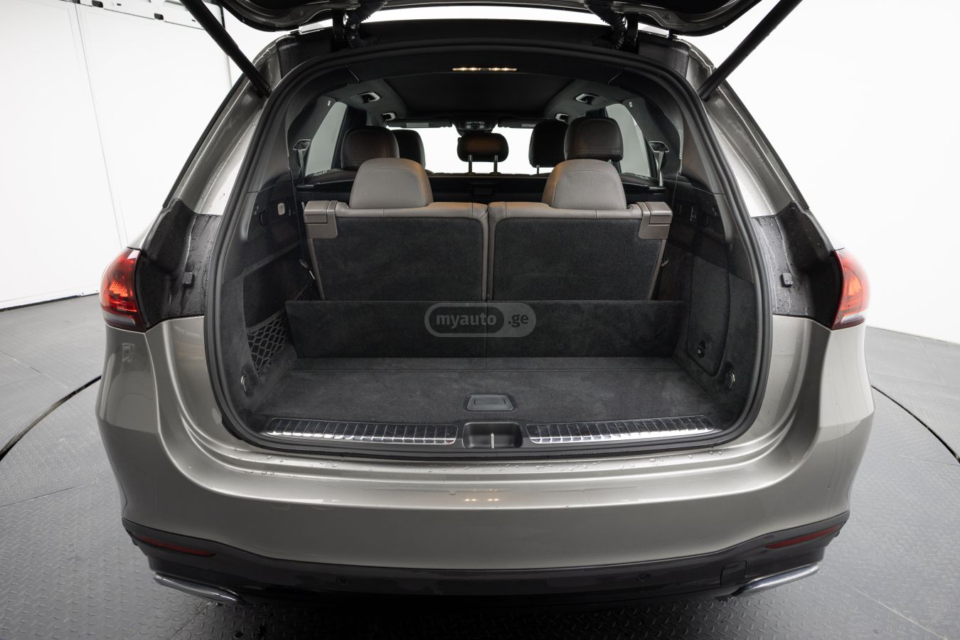 Mercedes-Benz 350 - фото 7