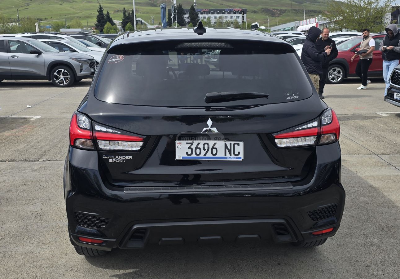 Mitsubishi Outlander Sport - фото 4
