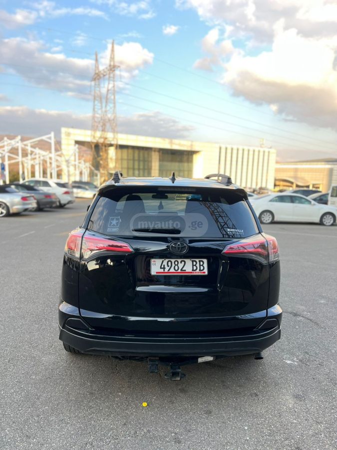 Toyota RAV 4 - фото 6