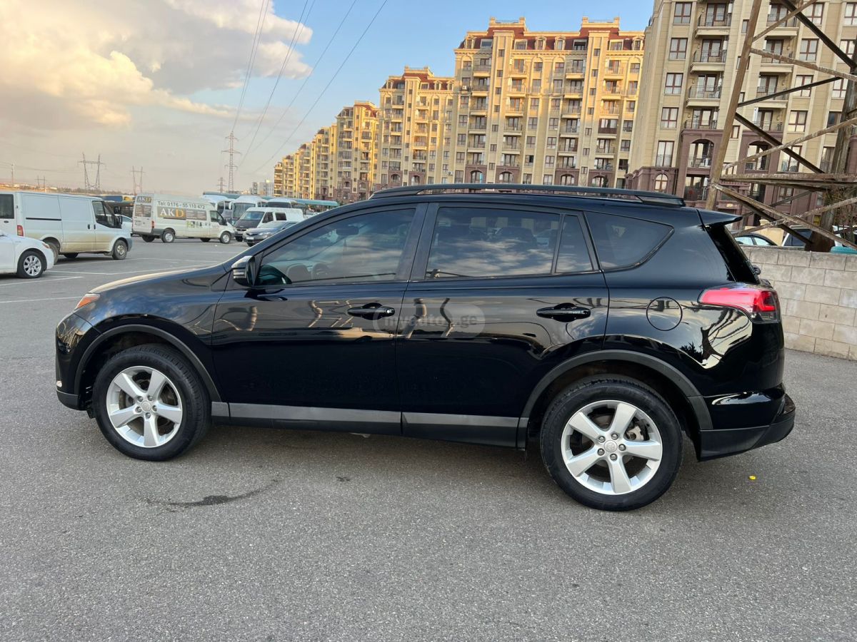 Toyota RAV 4 - фото 9