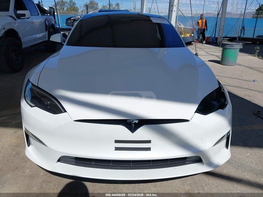 Tesla Model S - фото 11