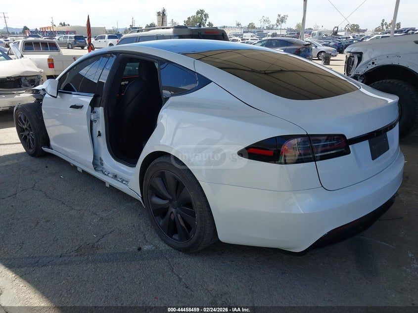 Tesla Model S - фото 3