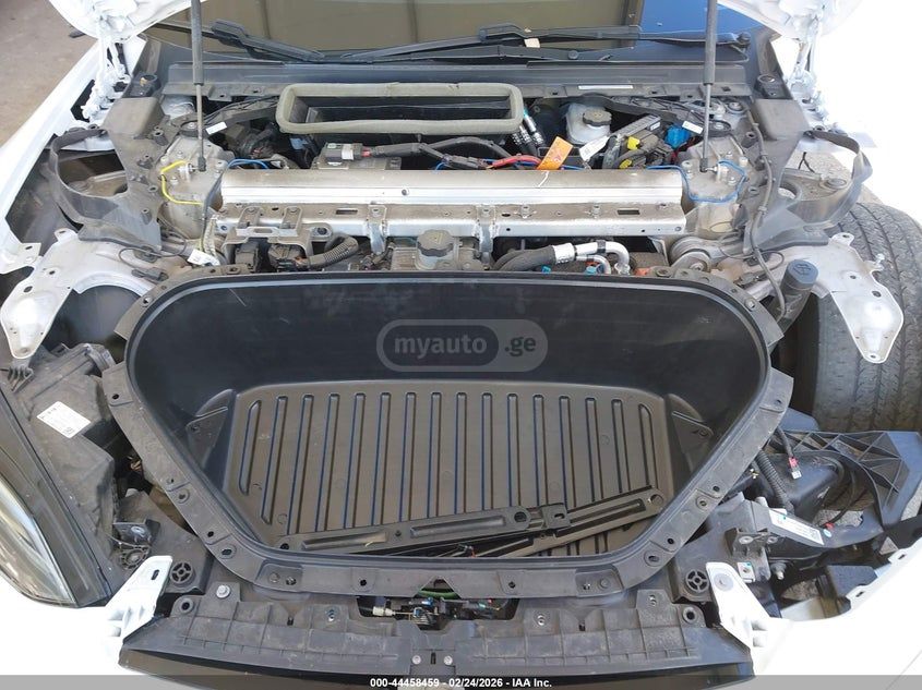 Tesla Model S - фото 8