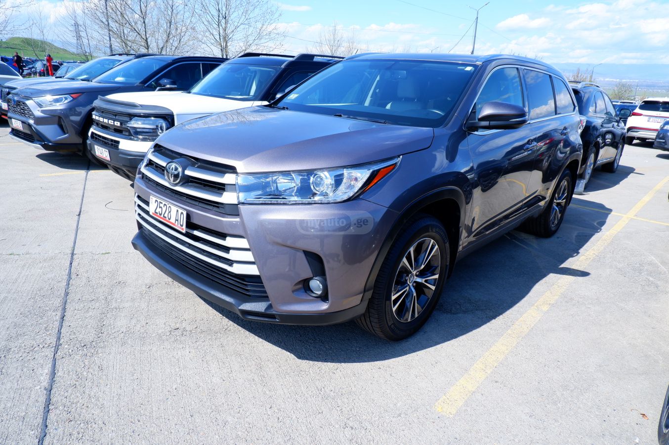 Toyota Highlander - фото 1