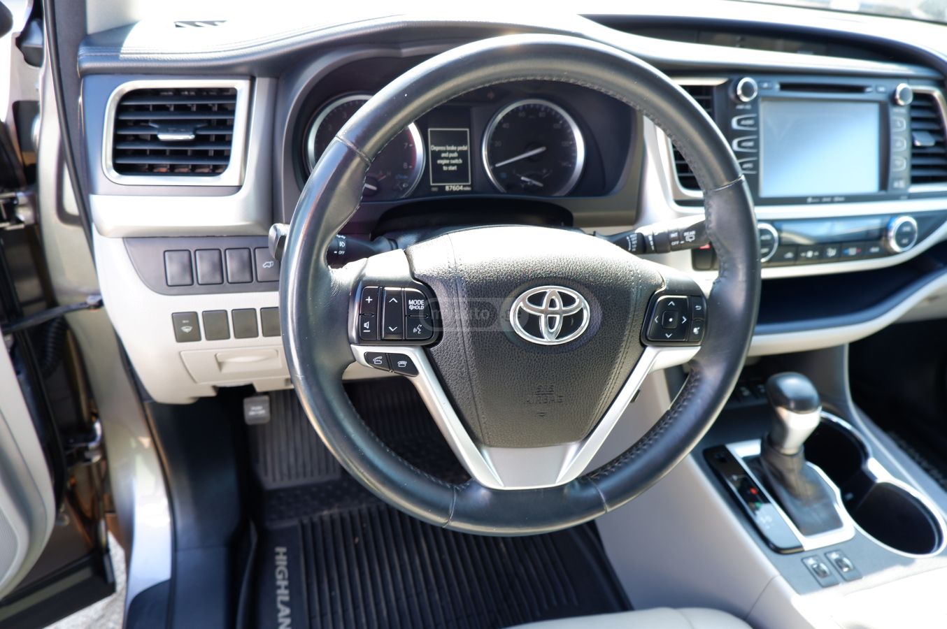 Toyota Highlander - фото 12
