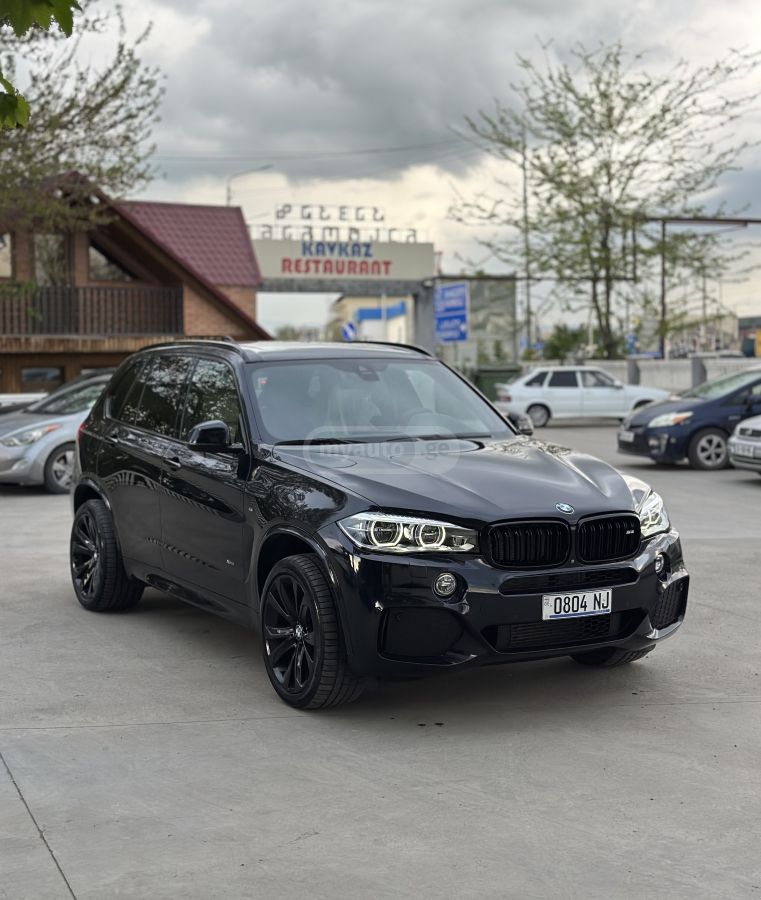 BMW X5 - фото 2