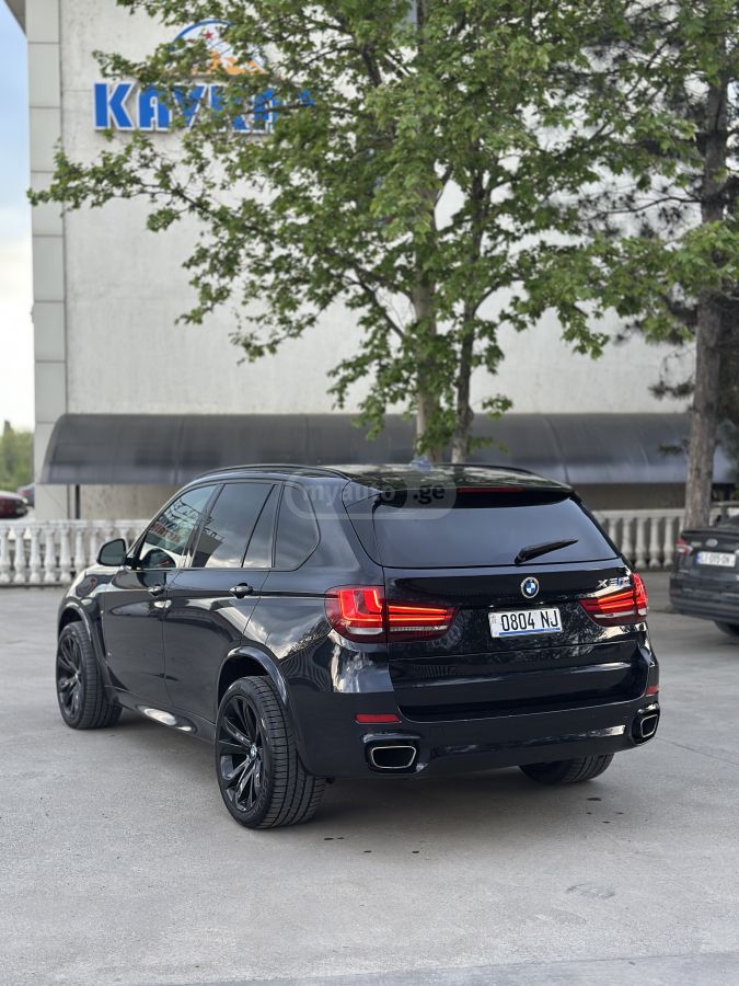BMW X5 - фото 5