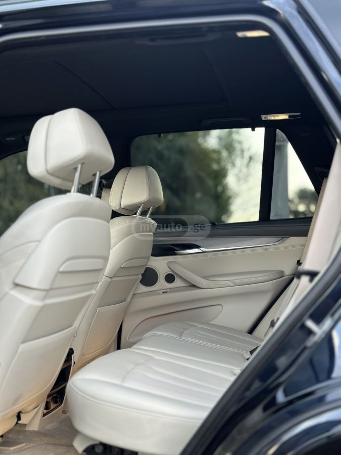 BMW X5 - фото 7