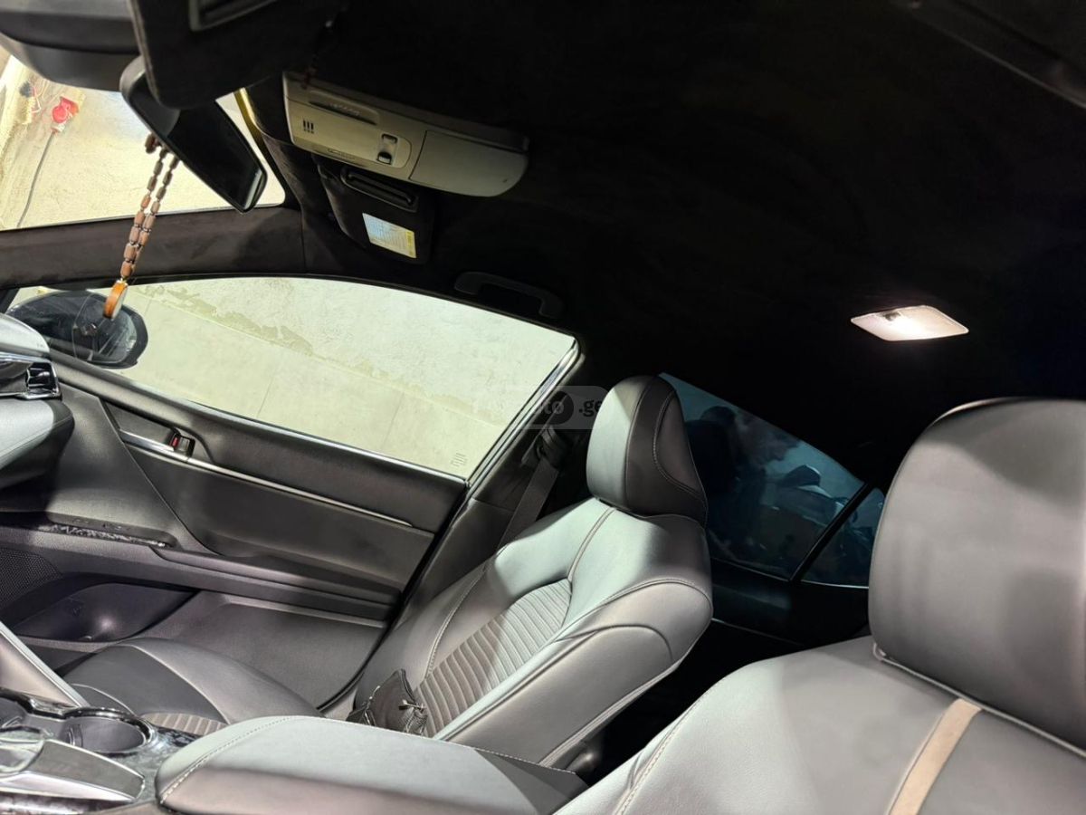 Toyota Camry - фото 6