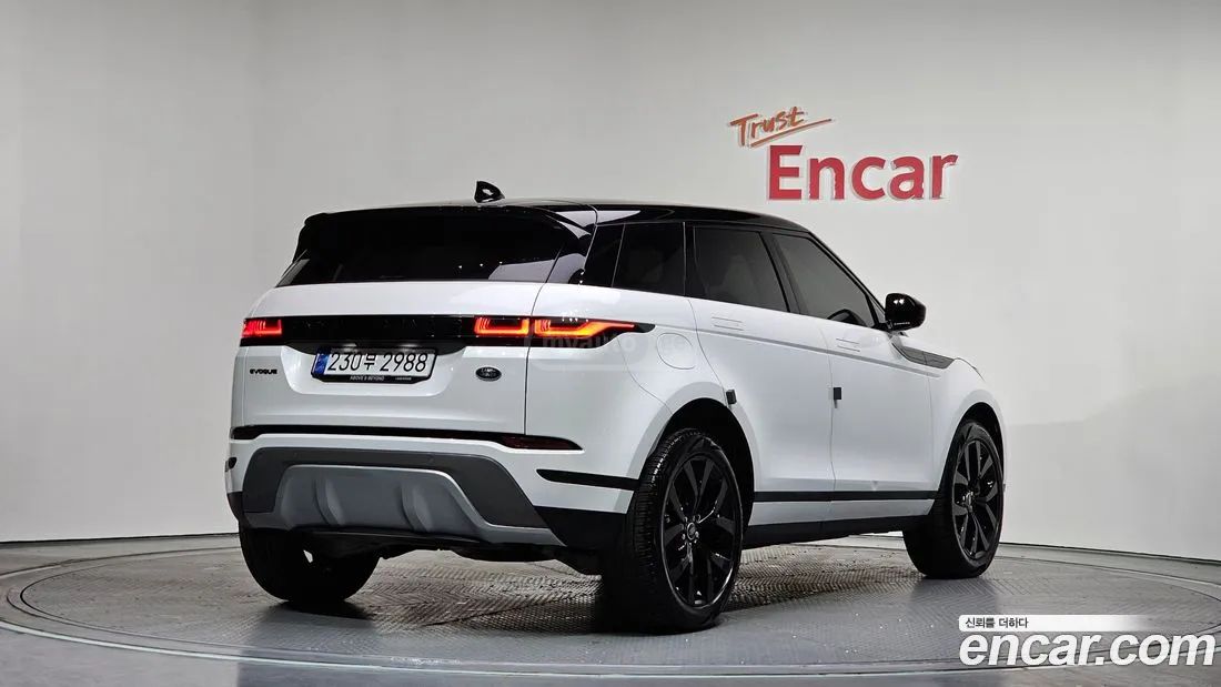 Land Rover Range Rover Evoque 2023 — миниатюра 2