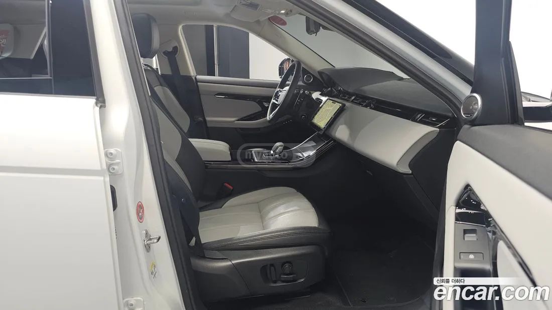 Land Rover Range Rover Evoque 2024 — миниатюра 11