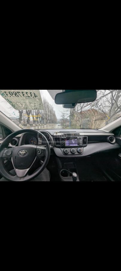 Toyota RAV 4 - фото 2