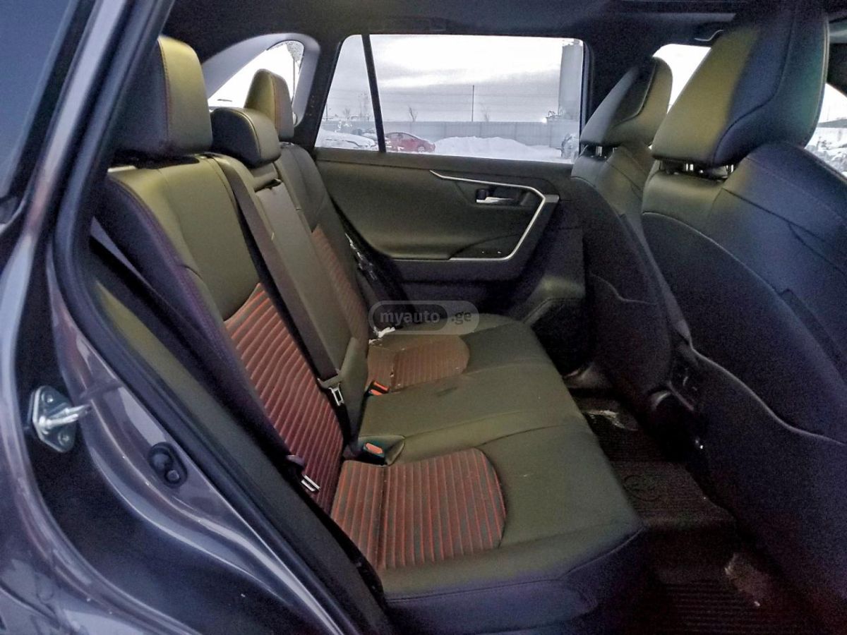 Toyota RAV 4 - фото 11