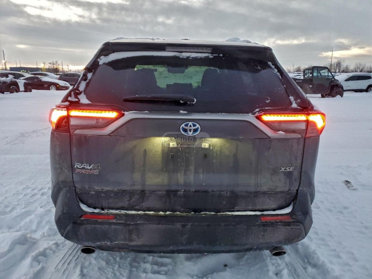 Toyota RAV 4 - фото 6