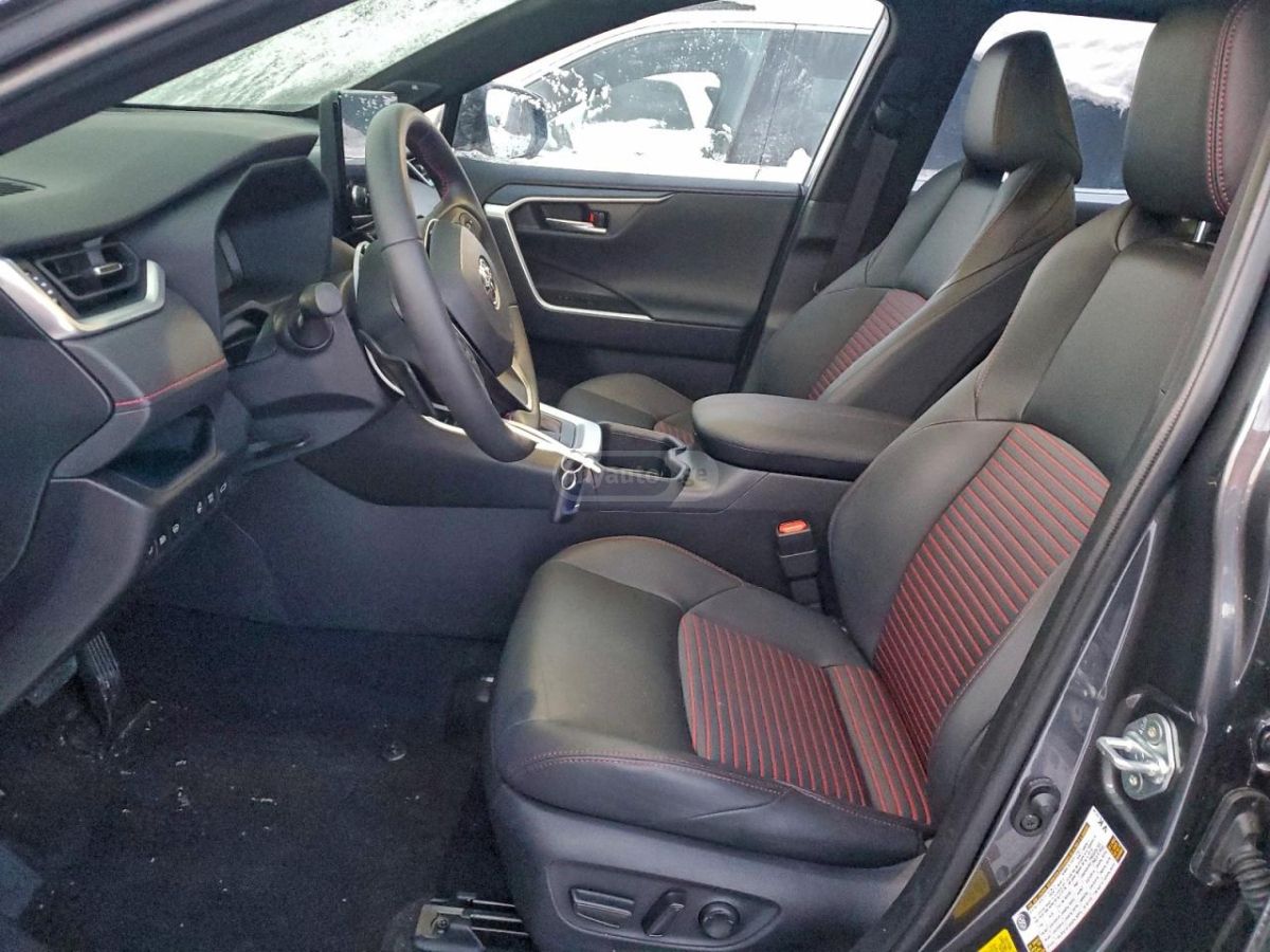 Toyota RAV 4 - фото 7