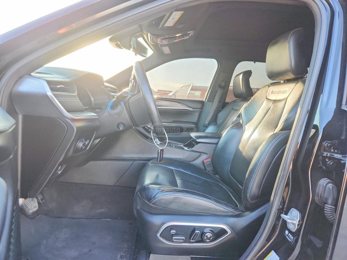 Jeep Grand Cherokee - фото 7