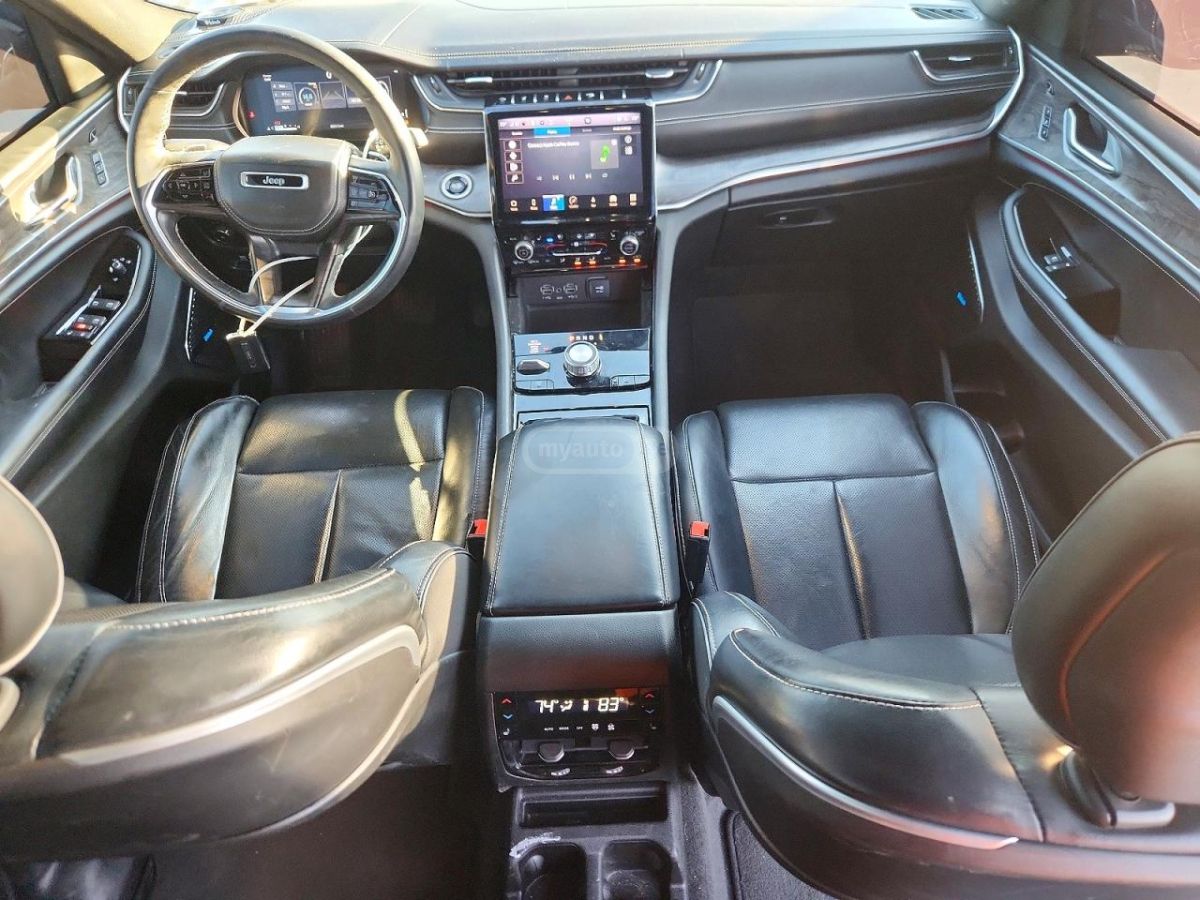 Jeep Grand Cherokee - фото 8