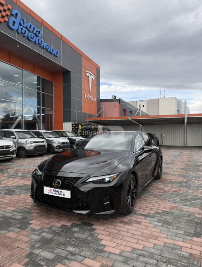 Lexus IS 300 2023 — миниатюра 1