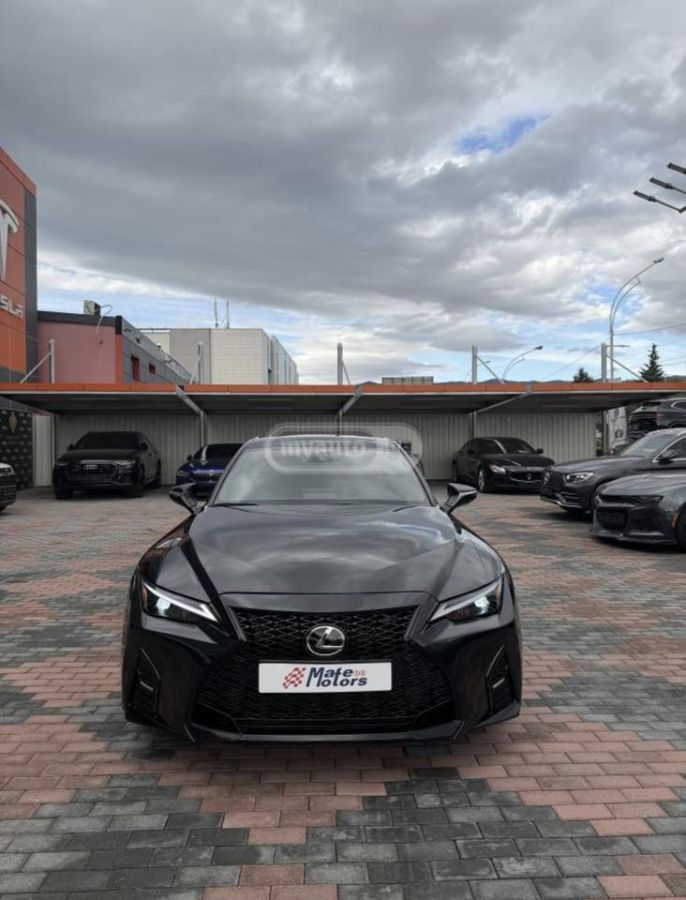 Lexus IS 300 2023 — миниатюра 2