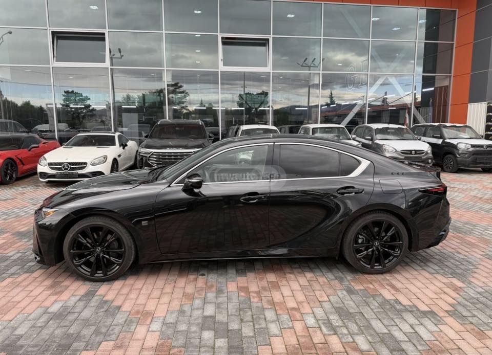 Lexus IS 300 2023 — миниатюра 7