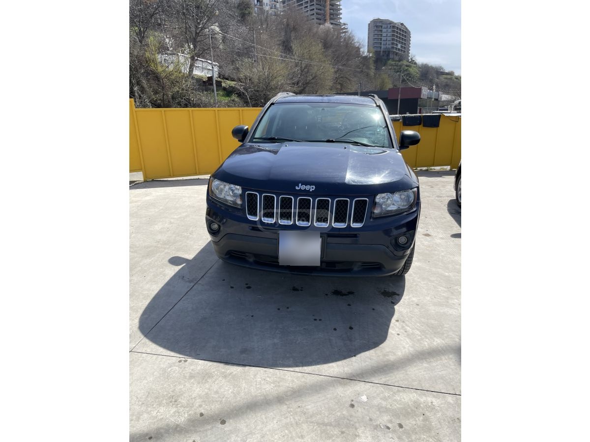 Jeep Compass - фото 1