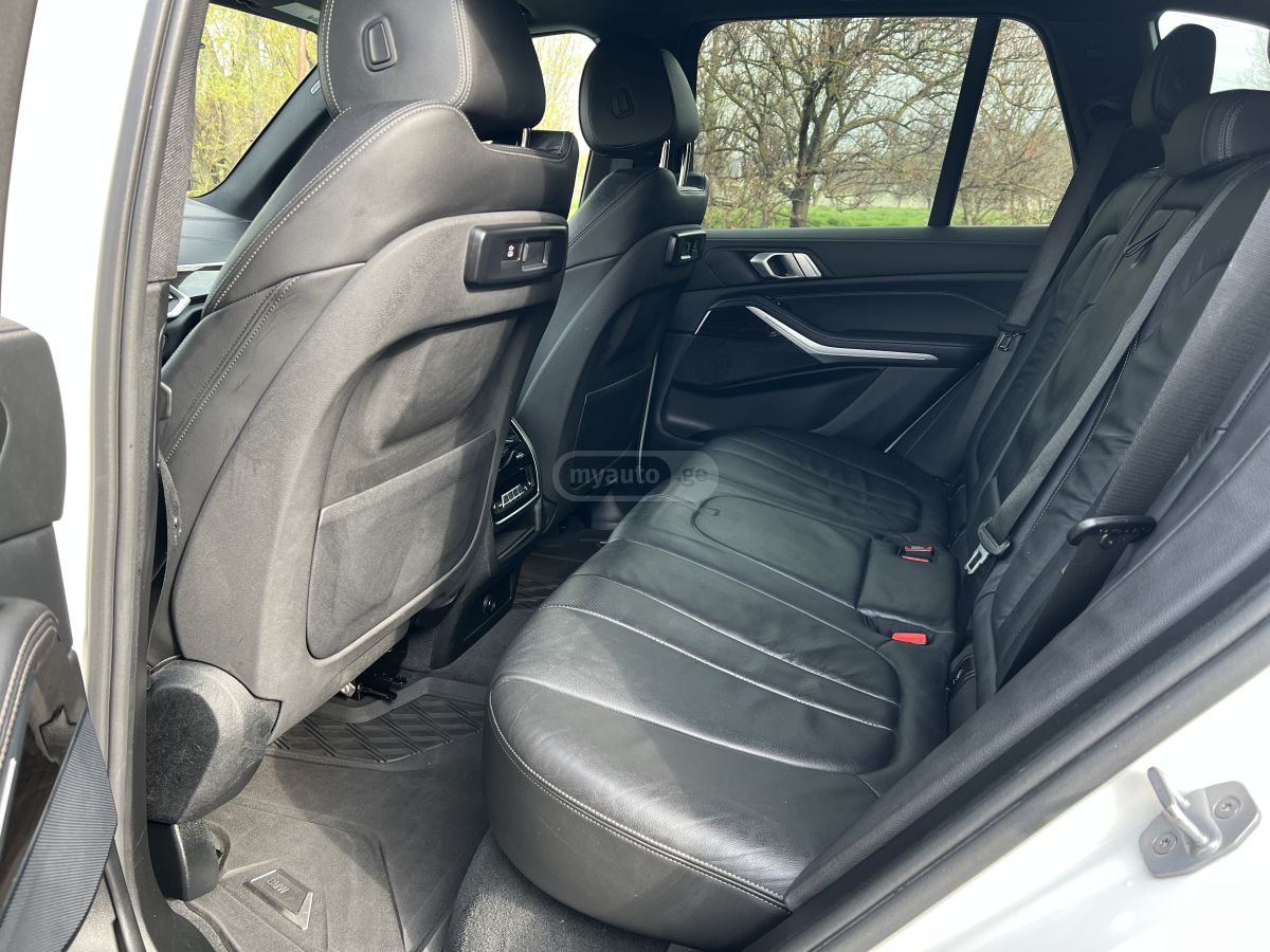 BMW X5 - фото 9