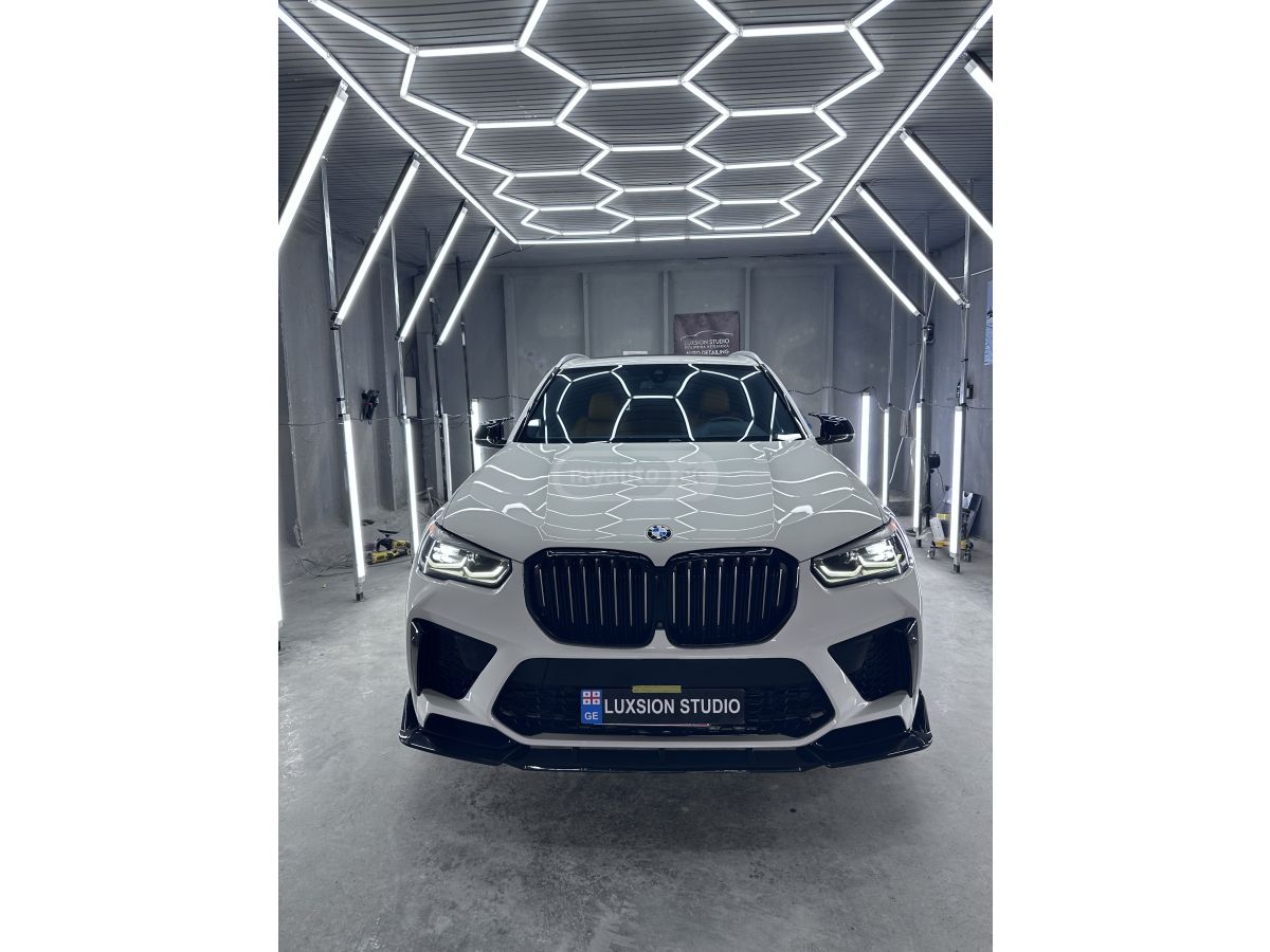 BMW X5 - фото 1