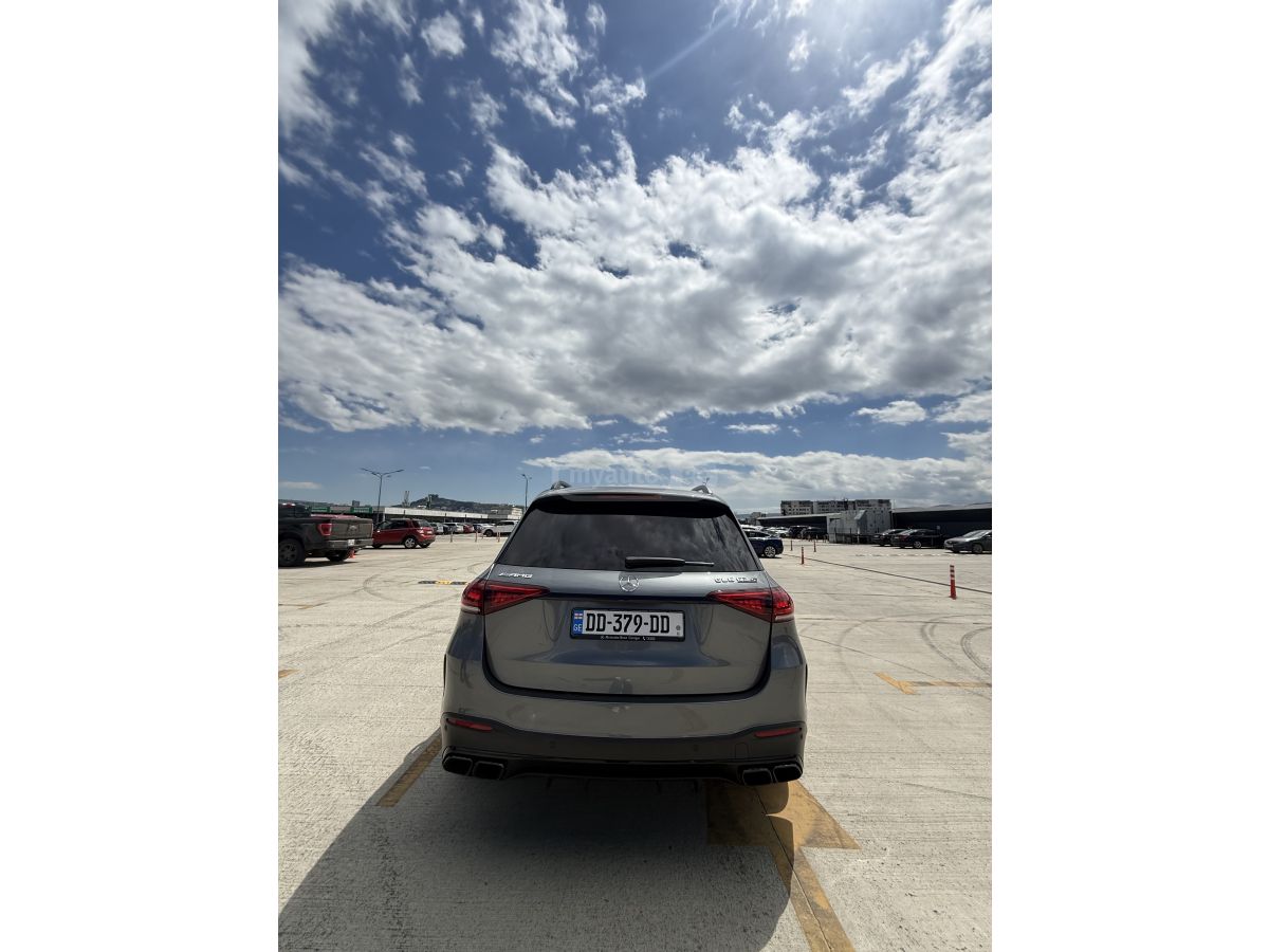 Mercedes-Benz GLE 63 AMG - фото 8