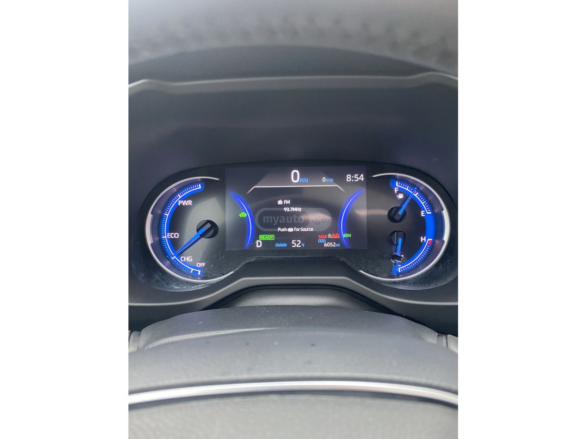 Toyota RAV 4 - фото 12