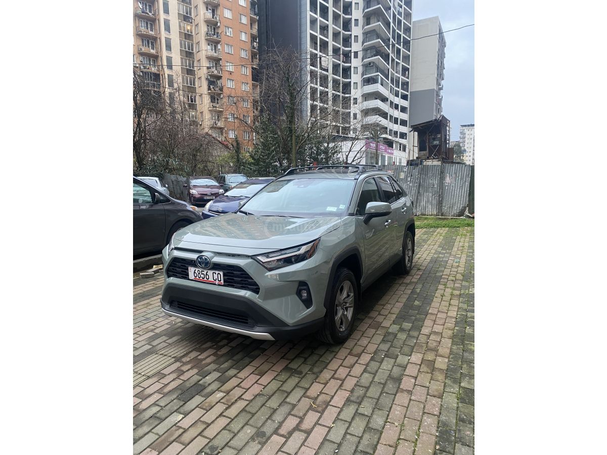 Toyota RAV 4 - фото 2