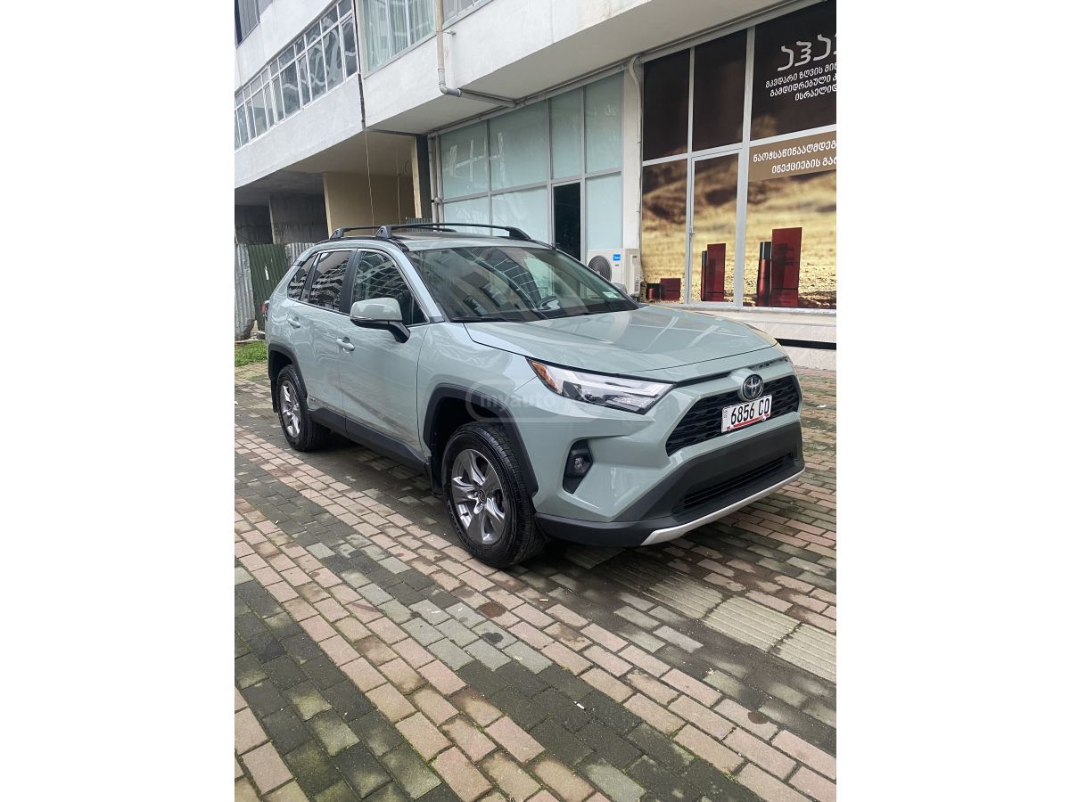 Toyota RAV 4 - фото 3
