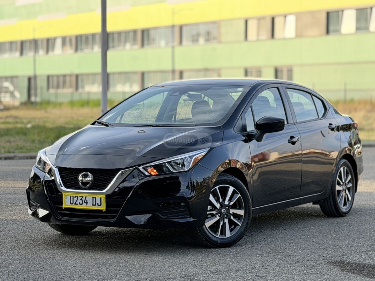 Nissan Versa - фото 2