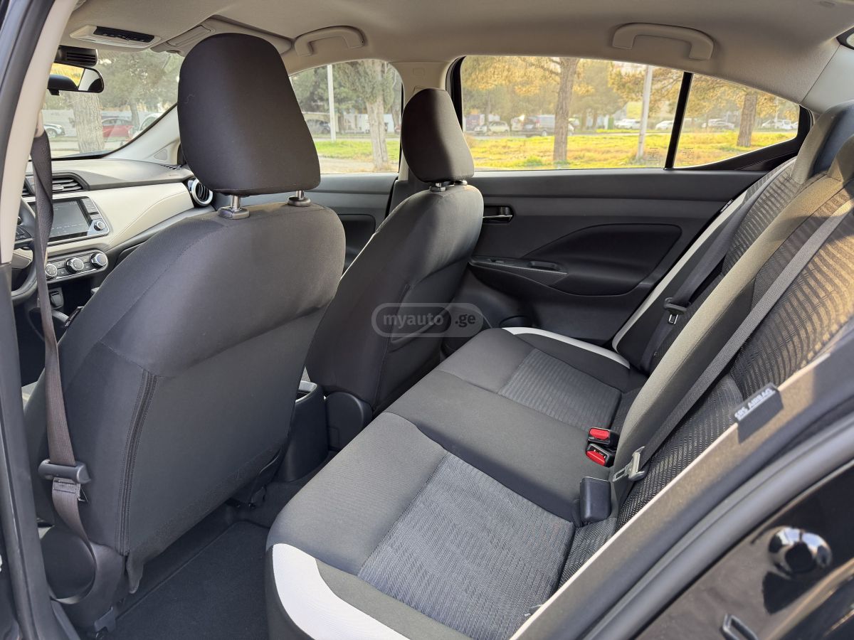 Nissan Versa - фото 9