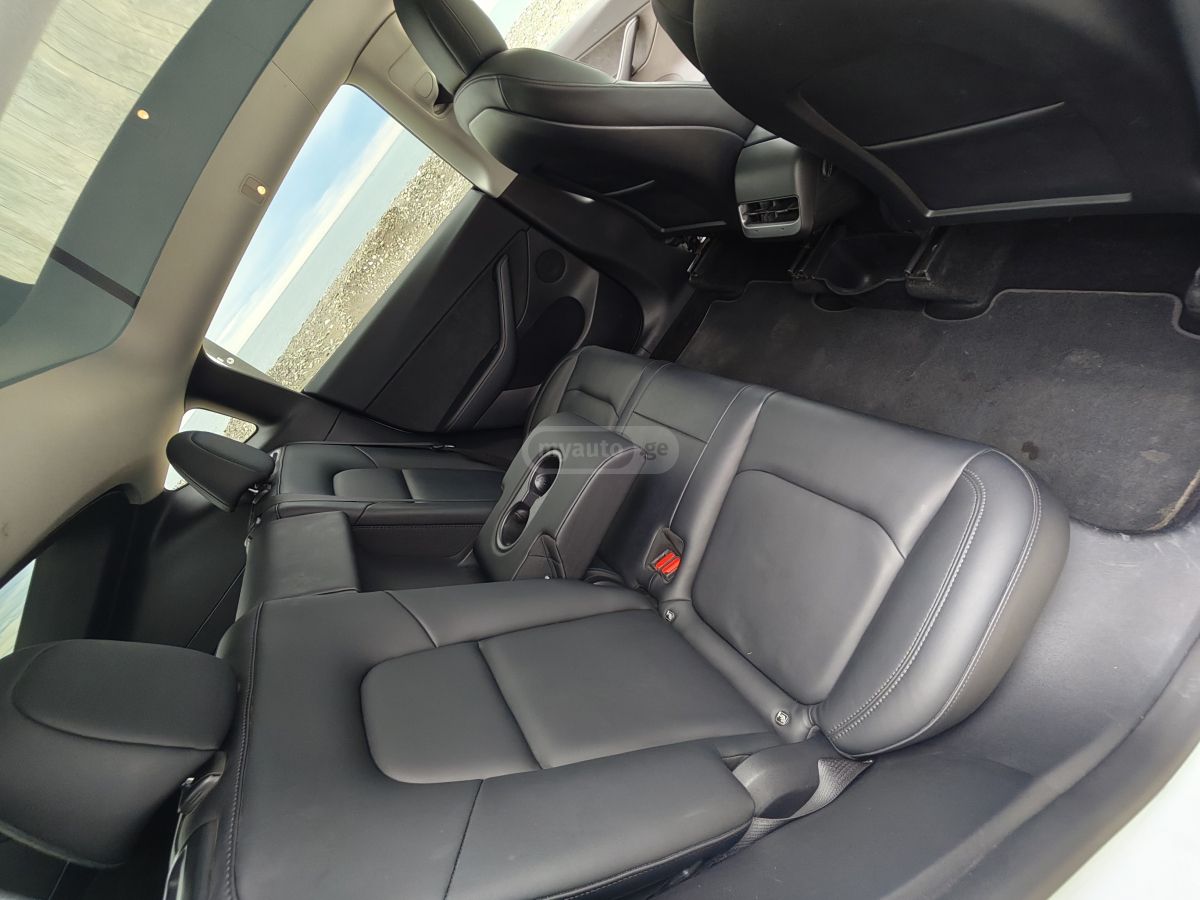 Tesla Dual motor long range — миниатюра 13