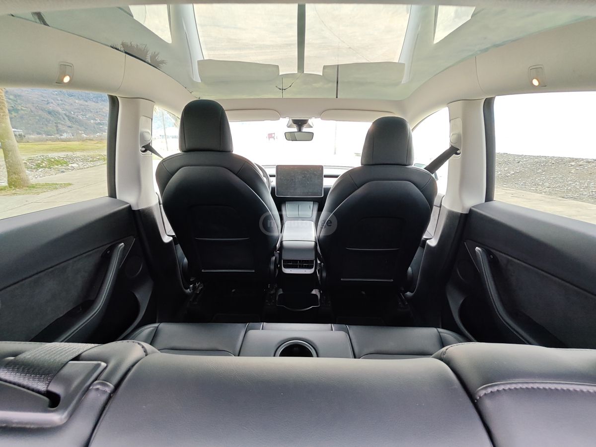 Tesla Dual motor long range — миниатюра 9