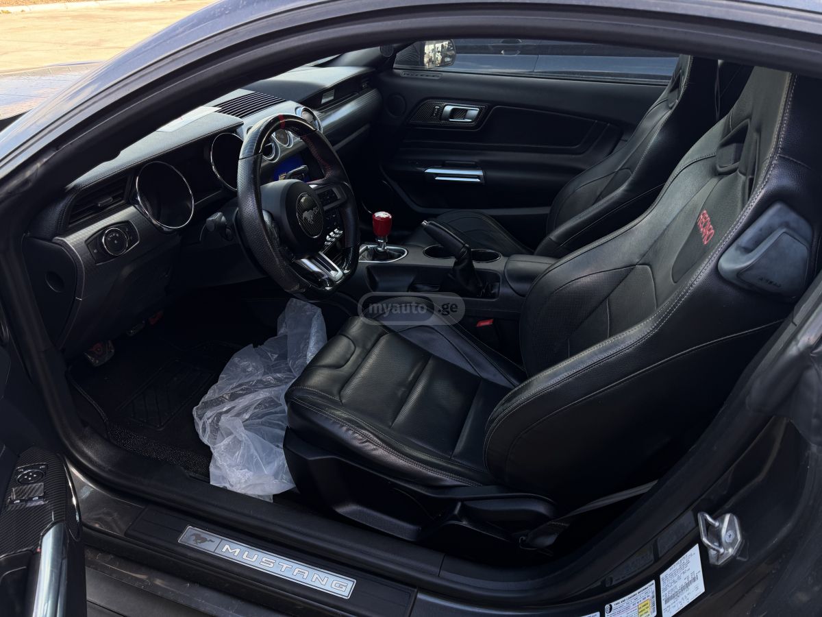 Ford Mustang - фото 10