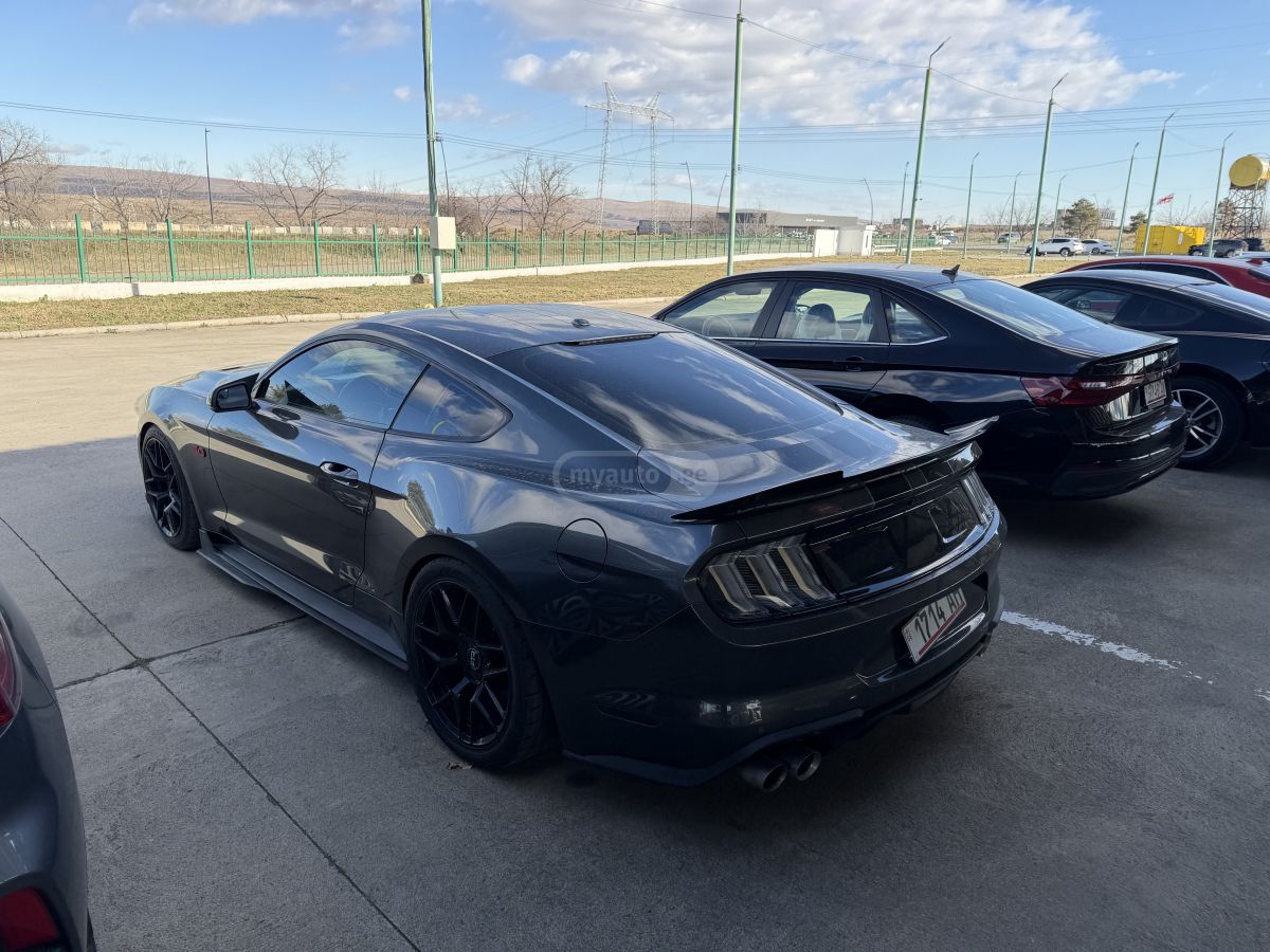 Ford Mustang - фото 5