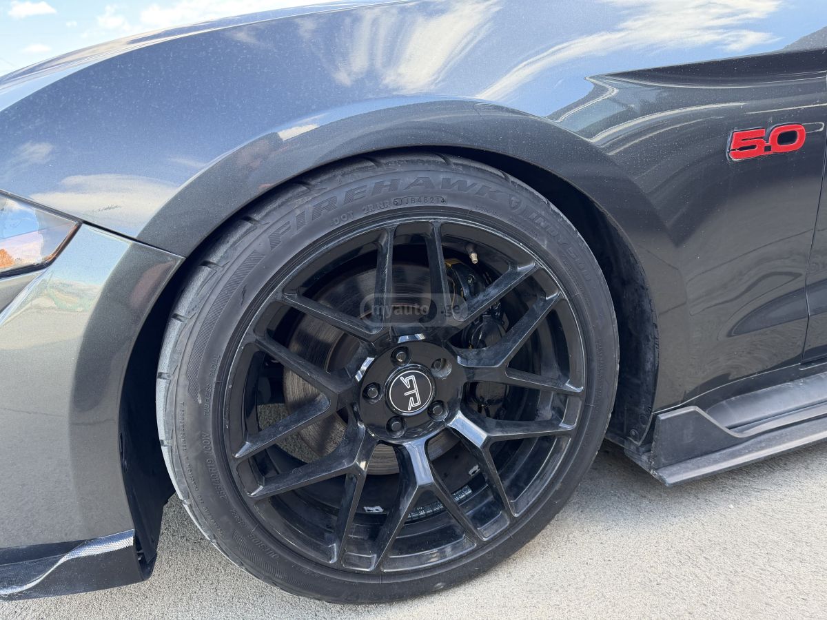 Ford Mustang - фото 8